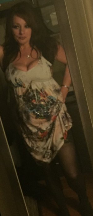 Anne-caroline sex party in Bedford and live escort